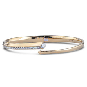 De Beers Forevermark Diamond Bangle in 18K Yellow Gold